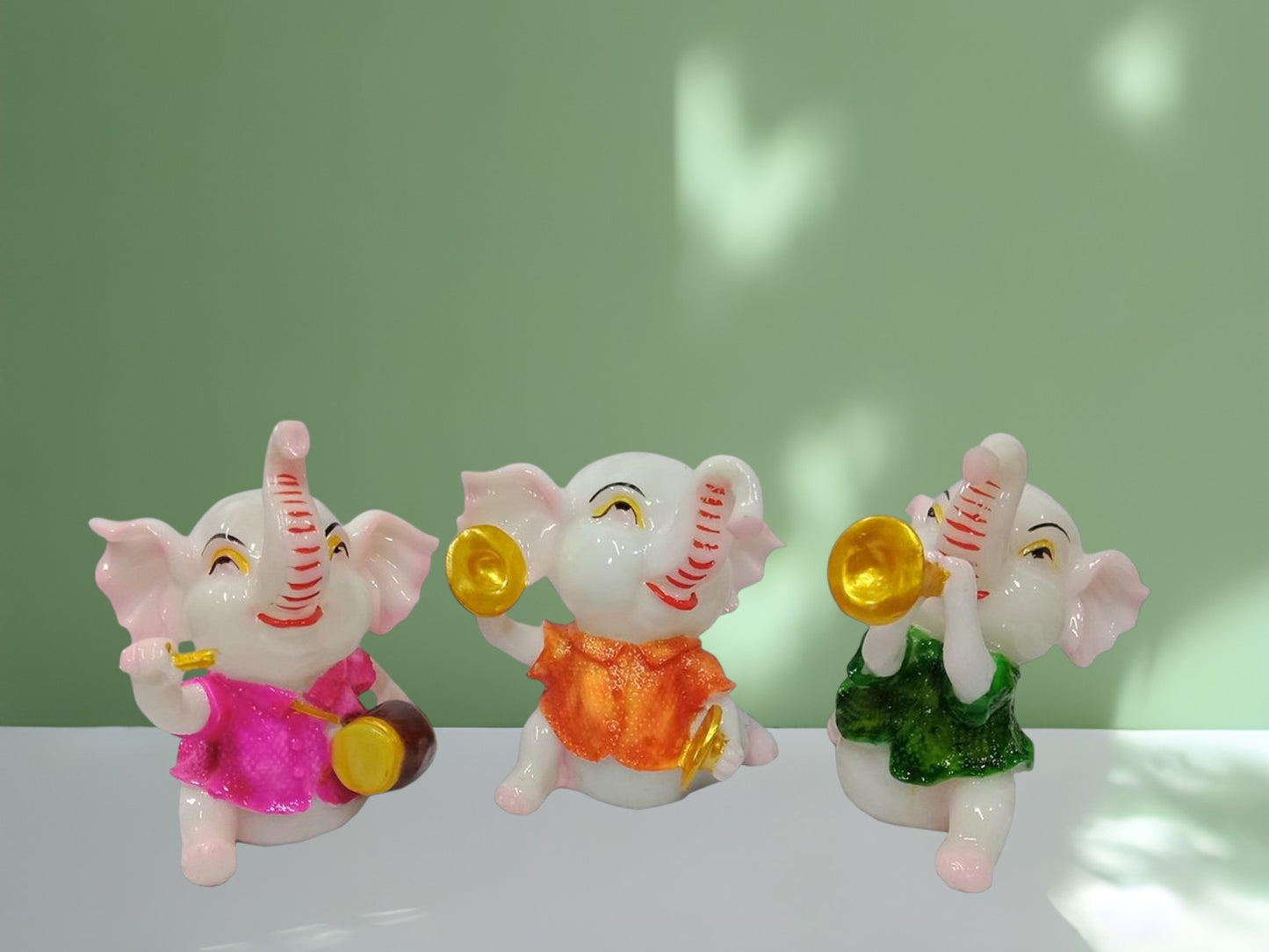 P1503 Elephant Showpiece