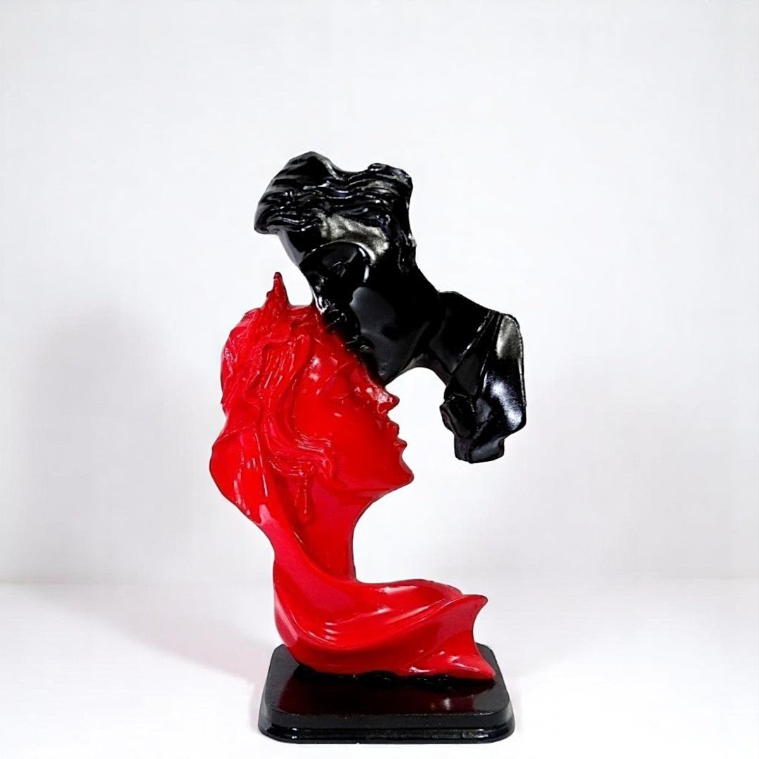 316  MOON FACE COUPLE STATUE
