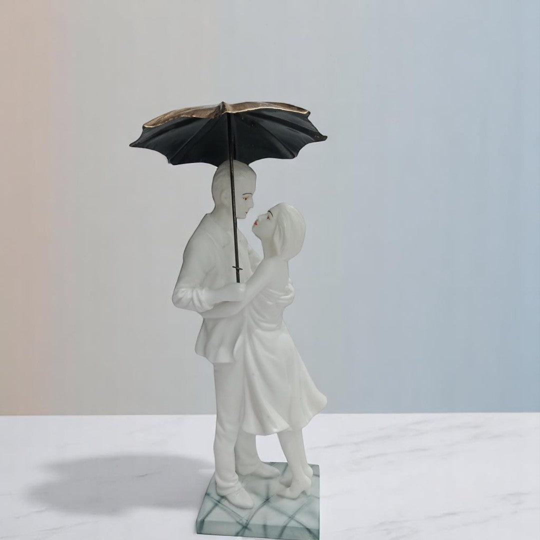 PP1070AU  COUPLE STATUE