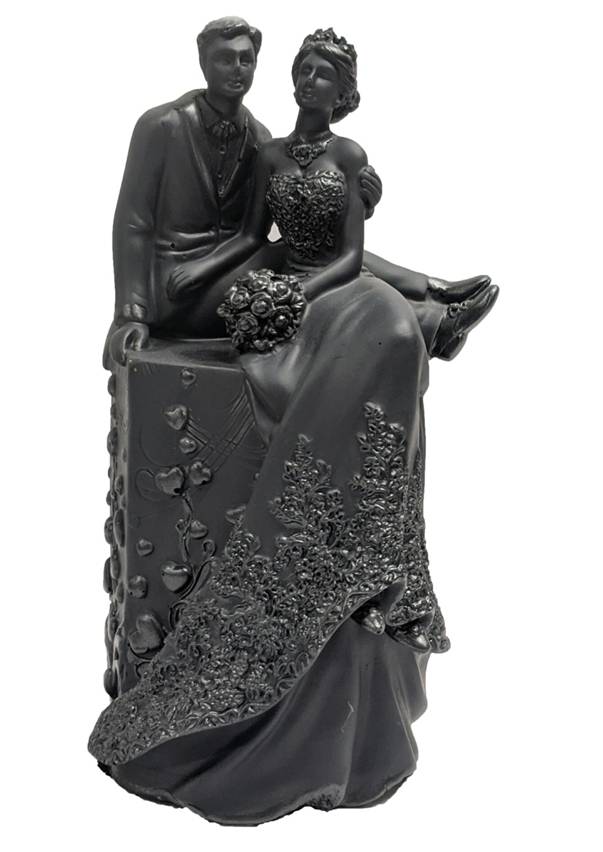1555A  "Romantic Statue with Silver Accents"