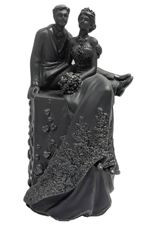1555A  "Romantic Statue with Silver Accents"