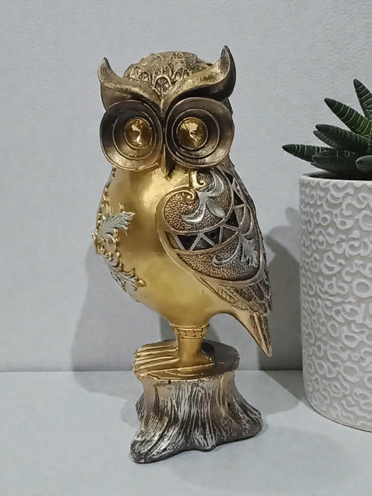 1387D   Owl showpiece