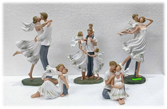 1694  Zart Polyresin Family Couple Showpiece for Home Decor