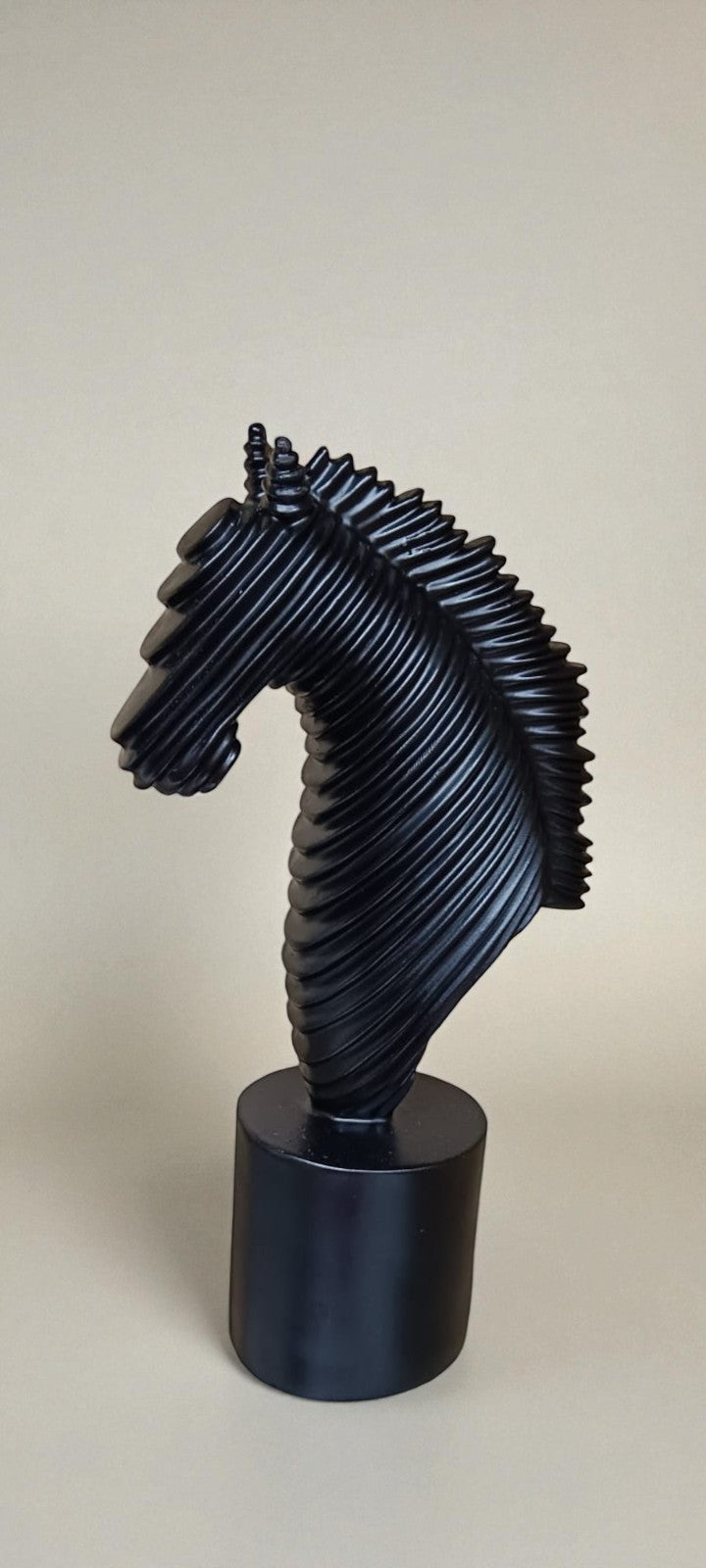 1949    Modern Textured Black Horse Head