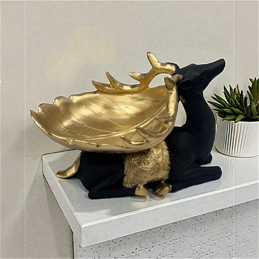 2069    Dear figurine