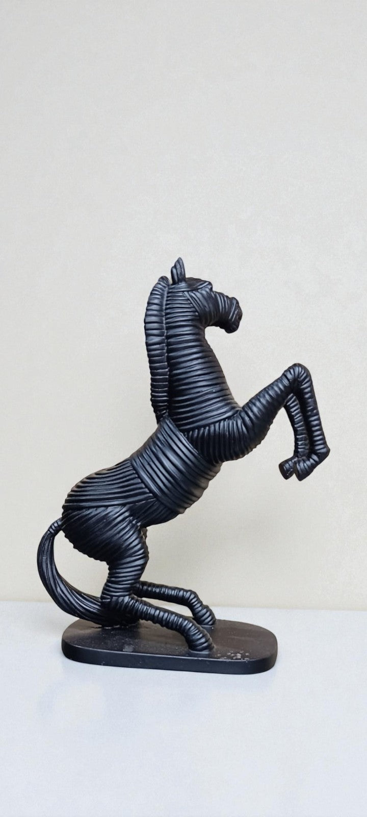 1997A   Modern Rearing Black Horse