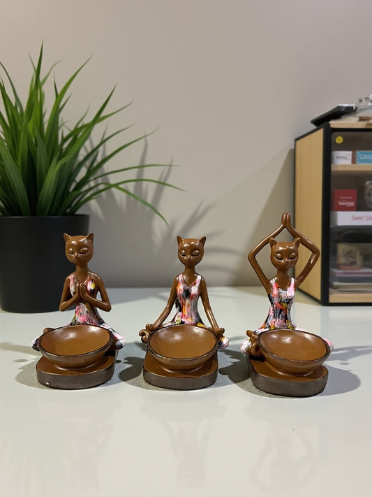 2047A    Cat Yoga Figurine