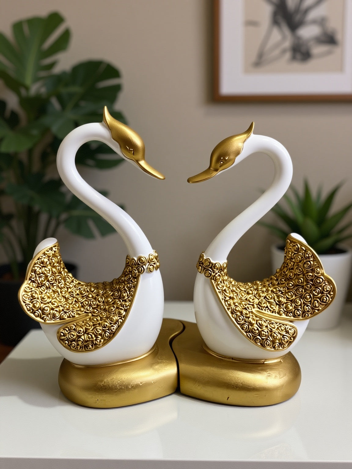 2042   Elegant Golden Swan Couple Showpiece