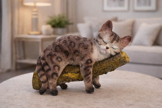 2106A    Sleeping Cat on Tree Log