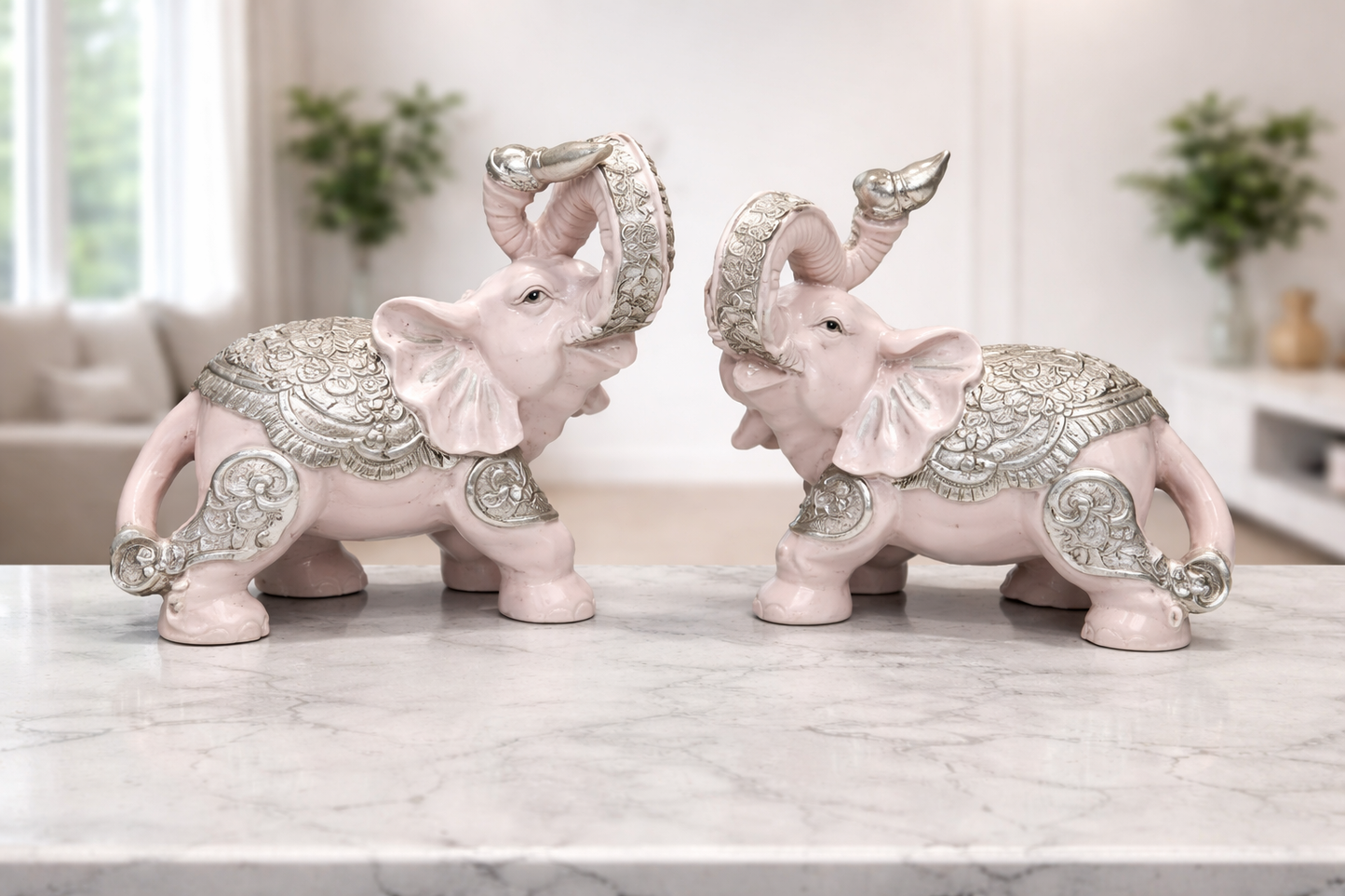 2041A   Elegant Pink &amp; Silver Elephant Showpiece