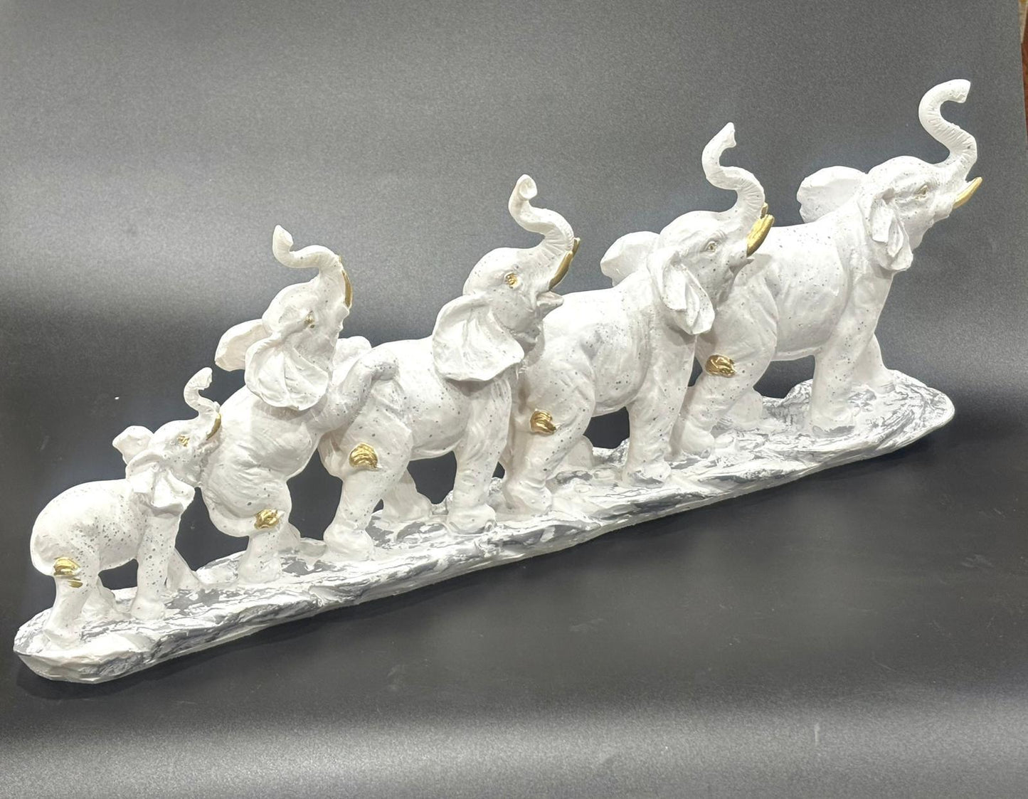 1580E 5 Elephant Family in One Showpiece