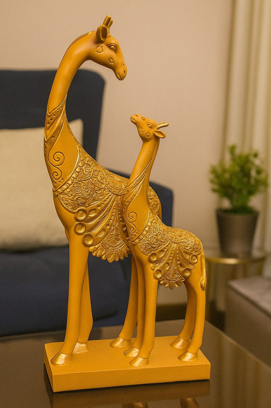 1843B   giraffe mother and baby